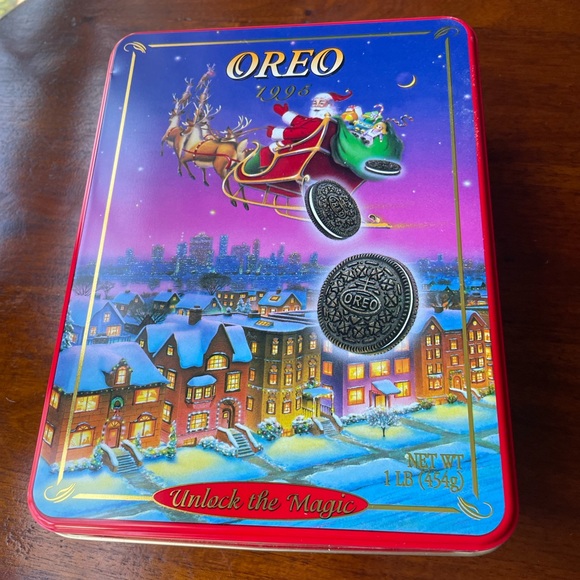 SET of TEN vintage Oreo Tins from 1990-1995 - Picture 10 of 11